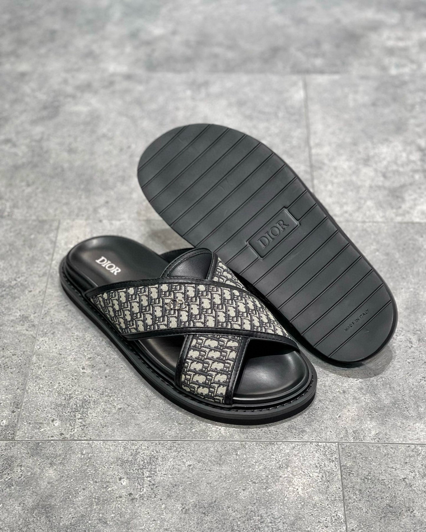 CD SANDALS