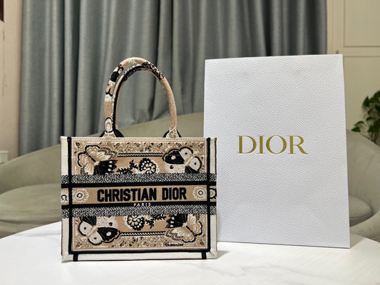 Tote tipo libro Dior (26,5 cm)