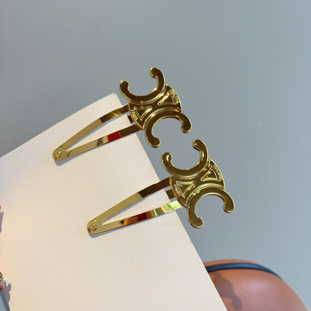 Celine Hairpin