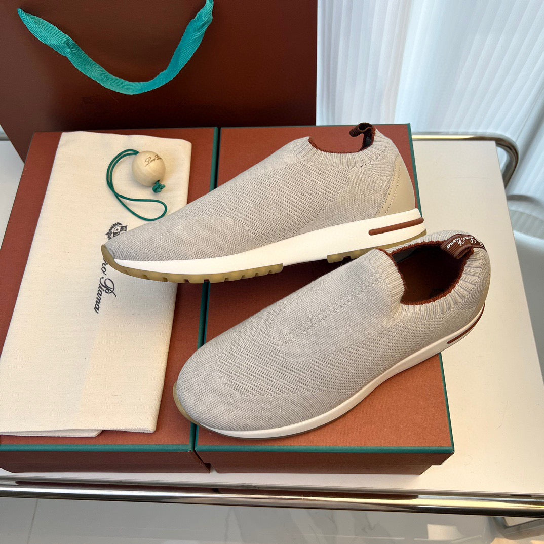 LP Sneakers