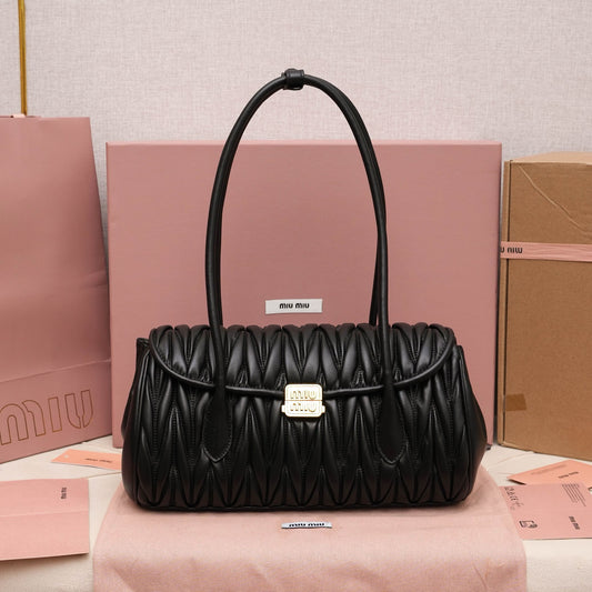 Miu Miu Shoulder Bag 28x15x11cm