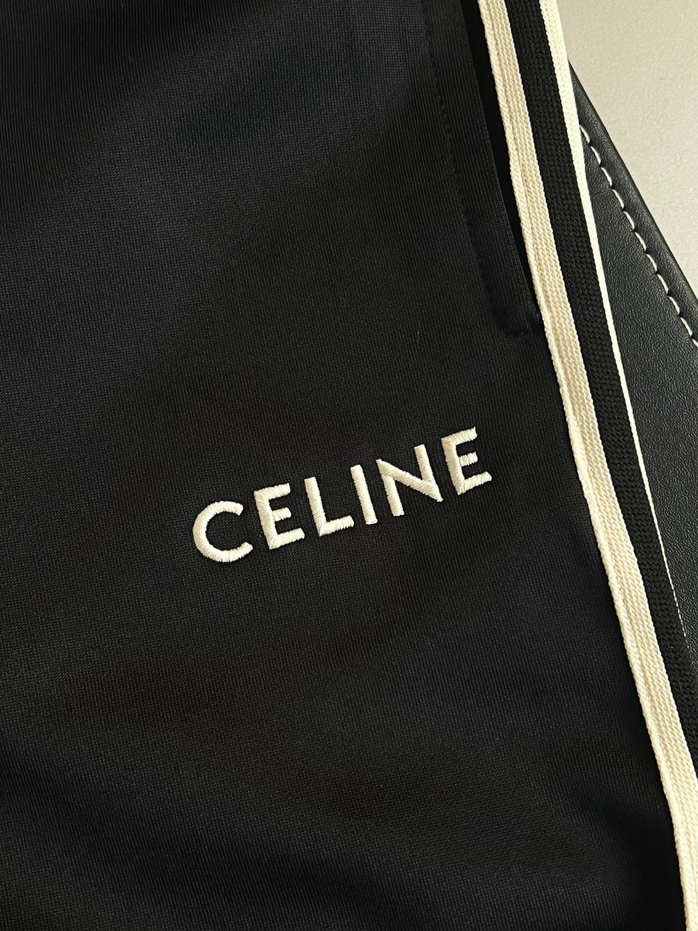 Celine Jogger