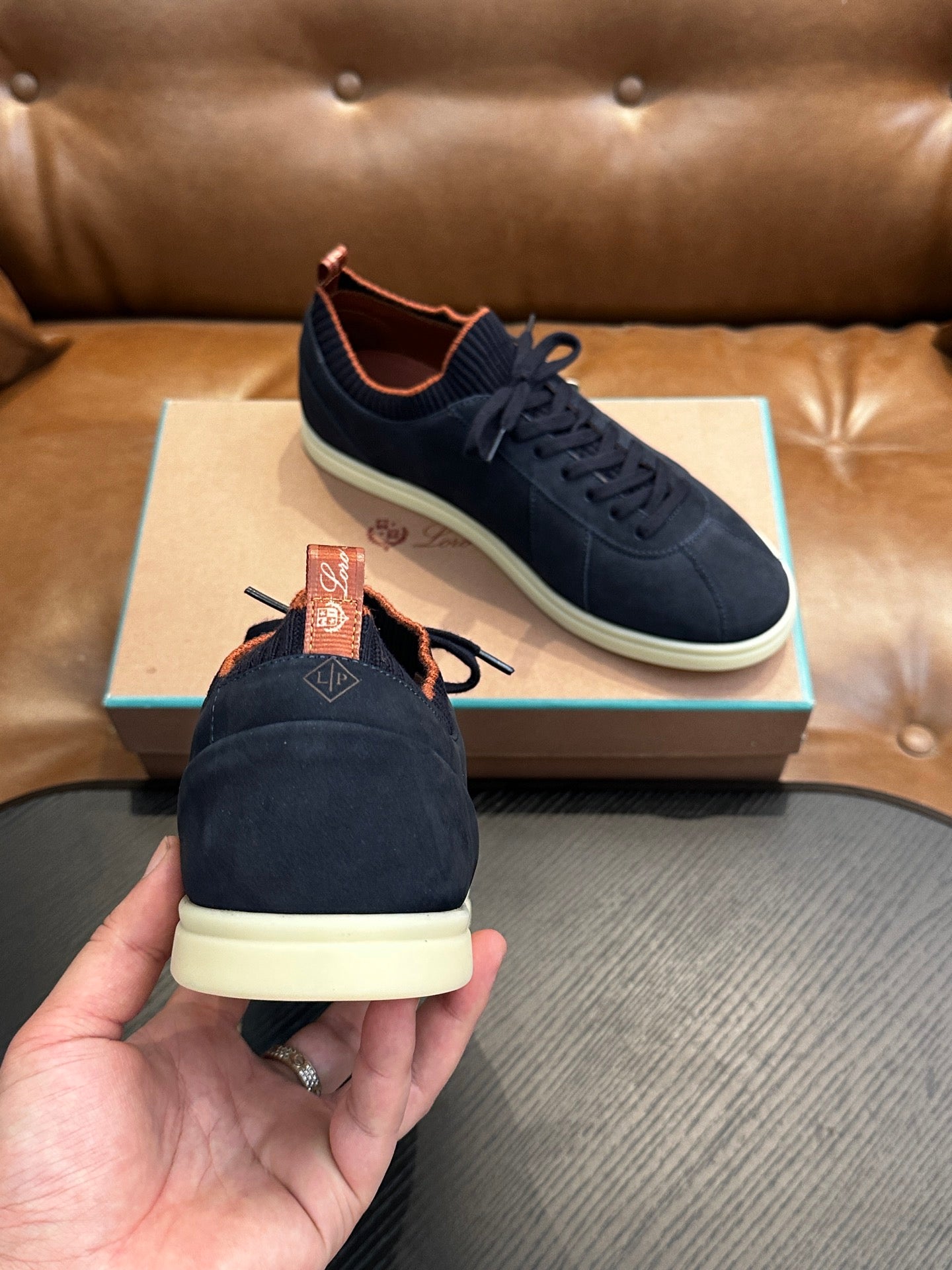 LP Sneakers