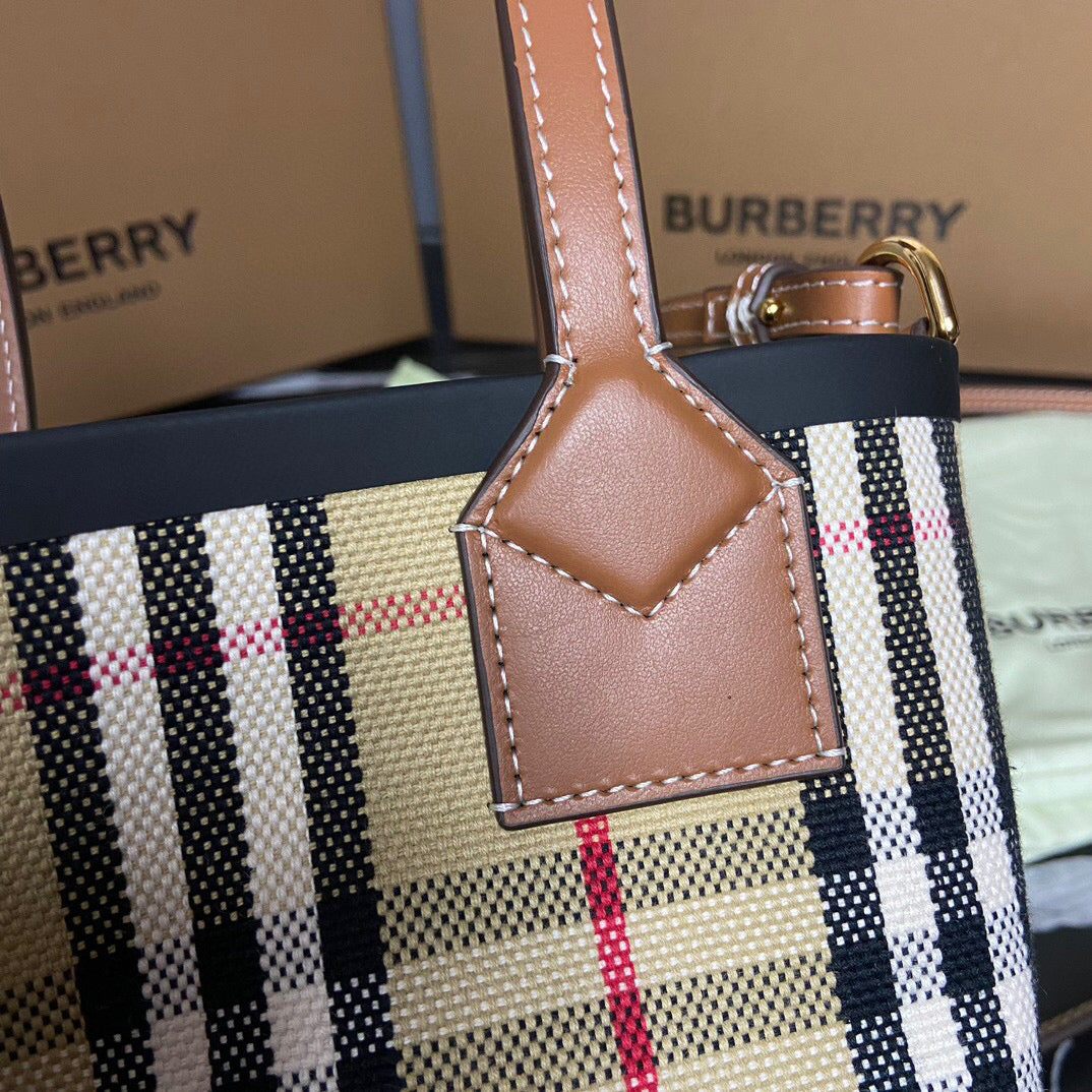 Burberry Tote