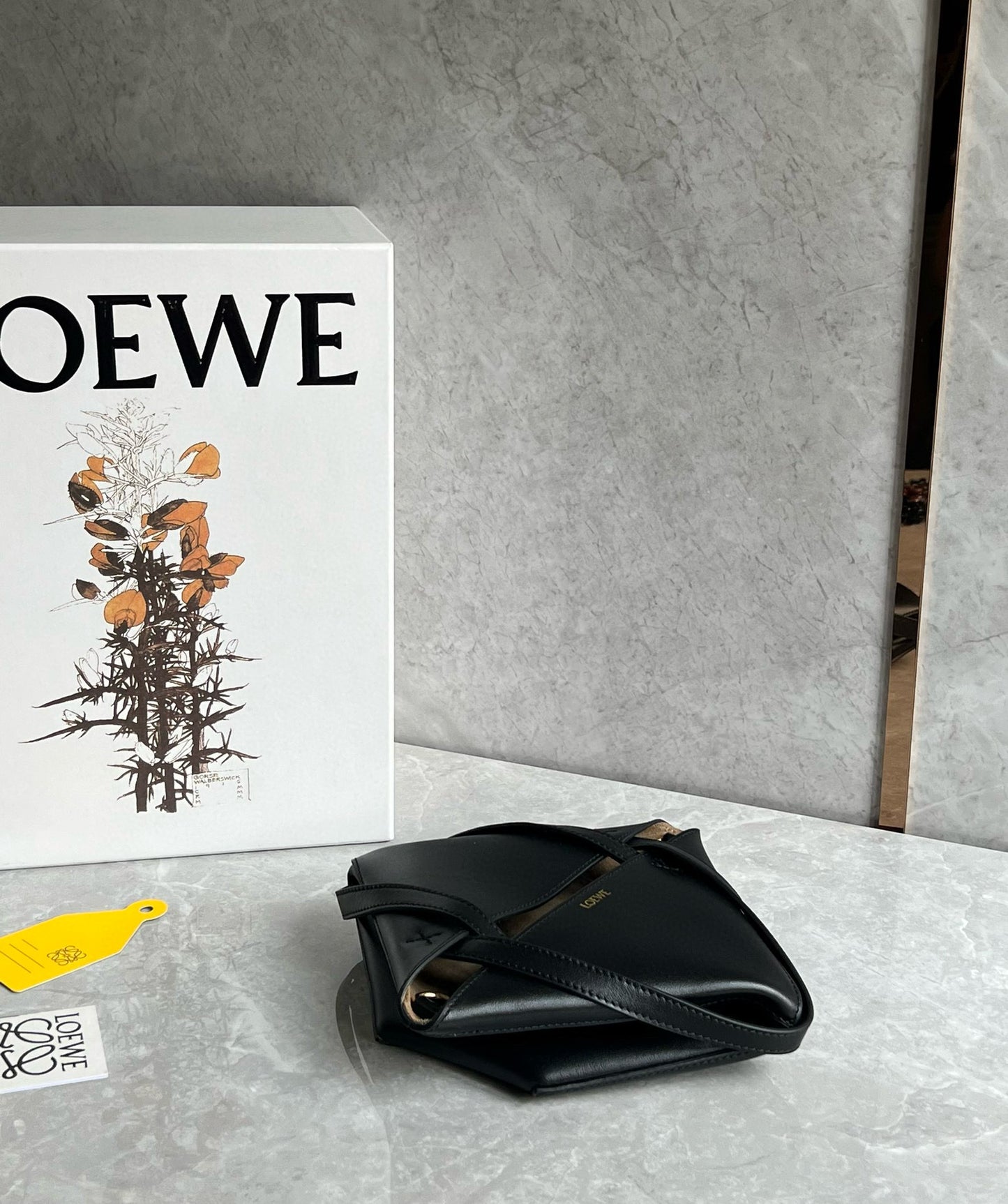 Loewe Puzzle Fold Tote Bag(20x16.5x9.5cm)