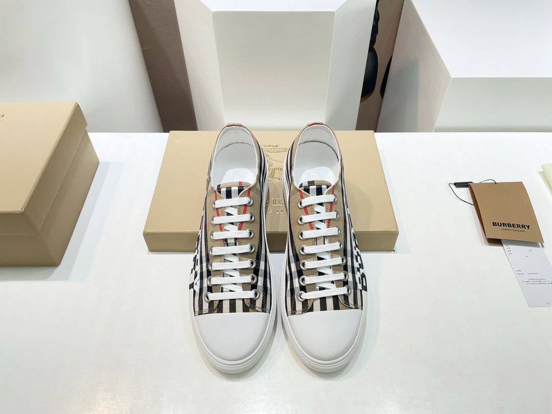 Burberry Sneakers