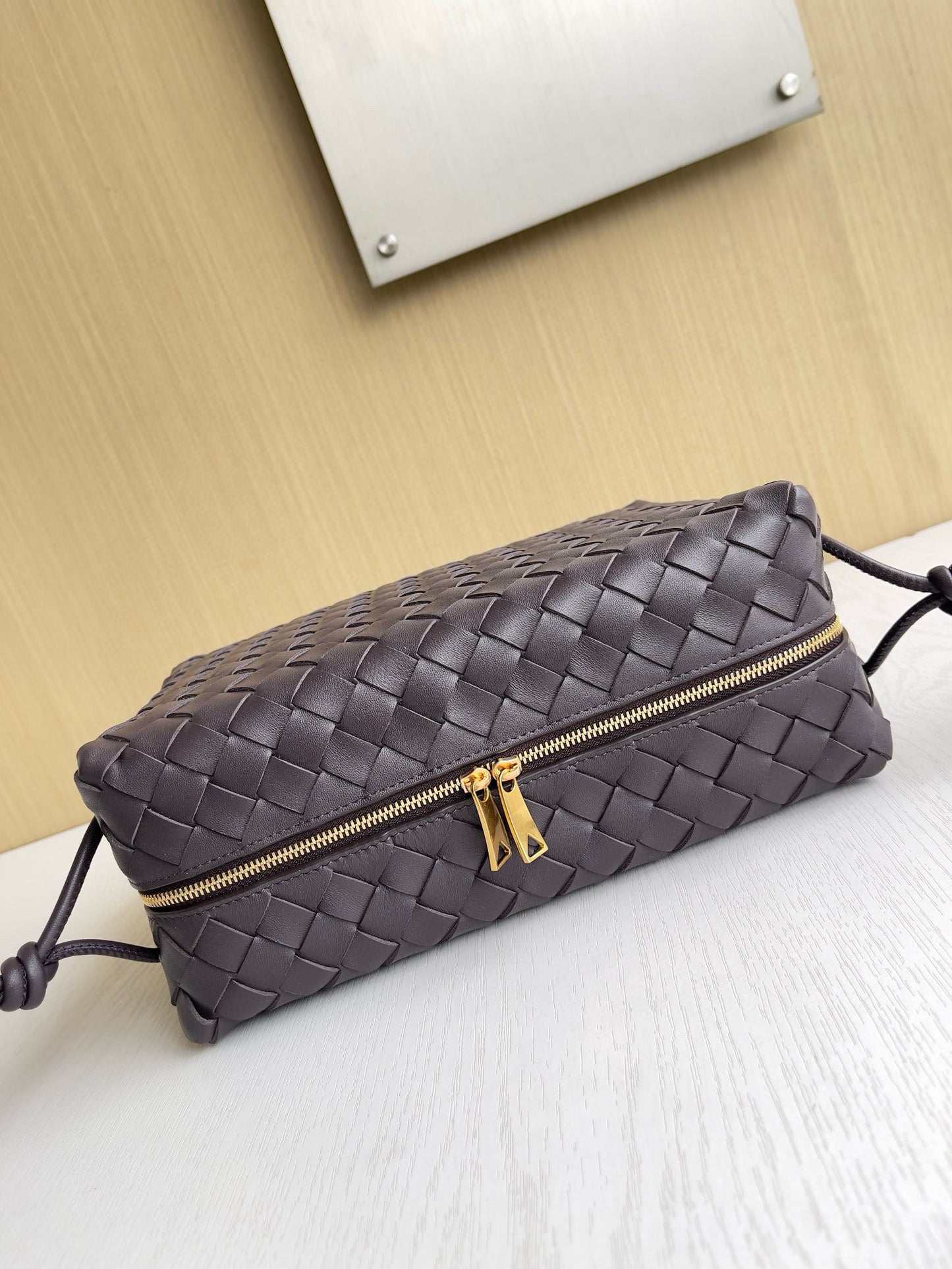 BV Intrecciato Loop Camera Bag