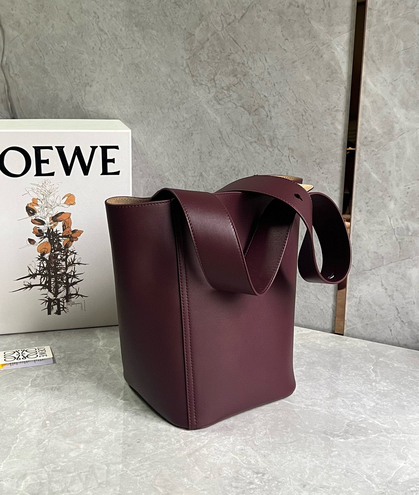 Loewe Pebble Bucket Bag(24.5x23.5x28cm)