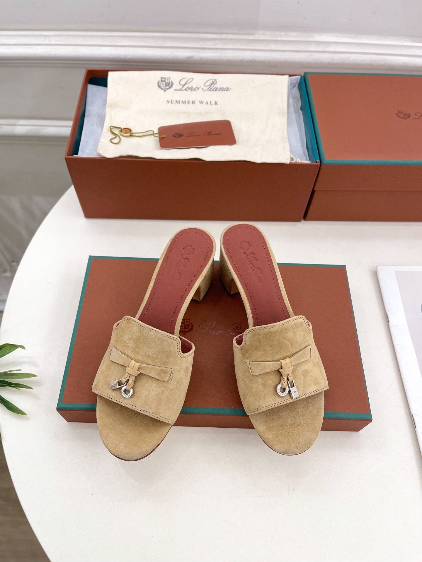 LP Sandals