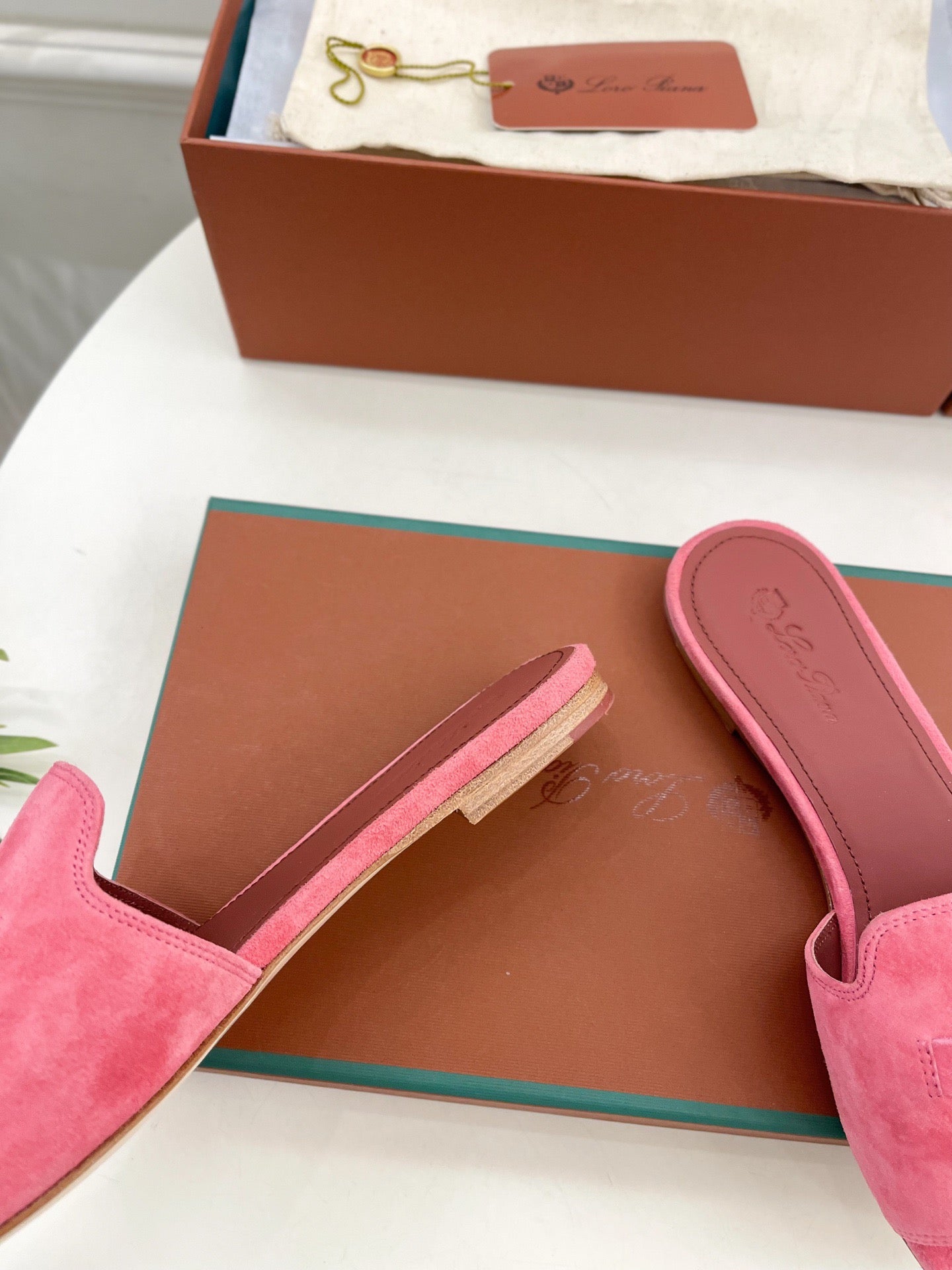 LP Sandals
