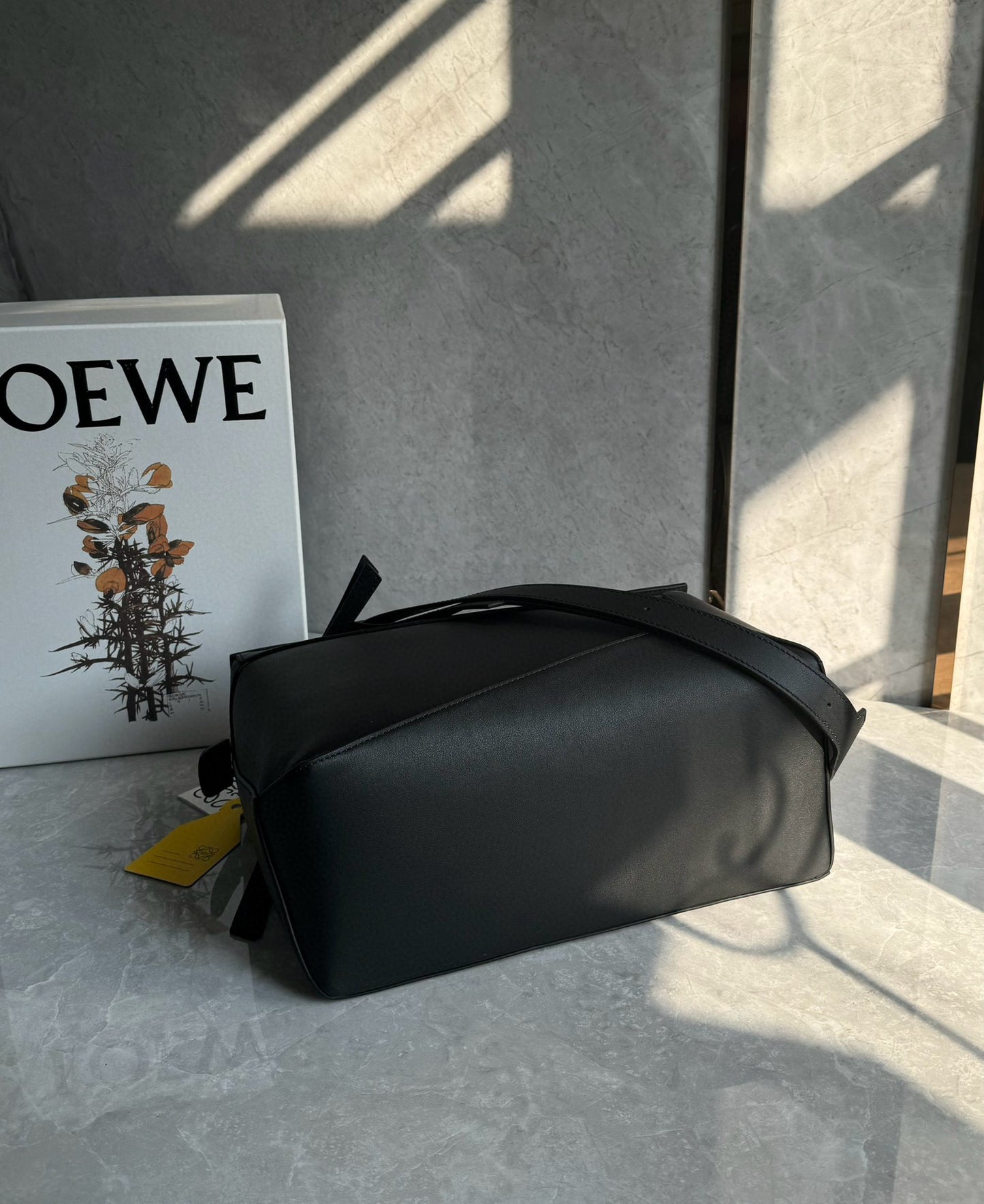 Loewe Puzzle Shoulder Bag(33x21x17cm)