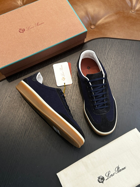 LP Sneakers