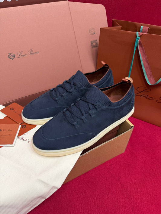 LP Sneakers