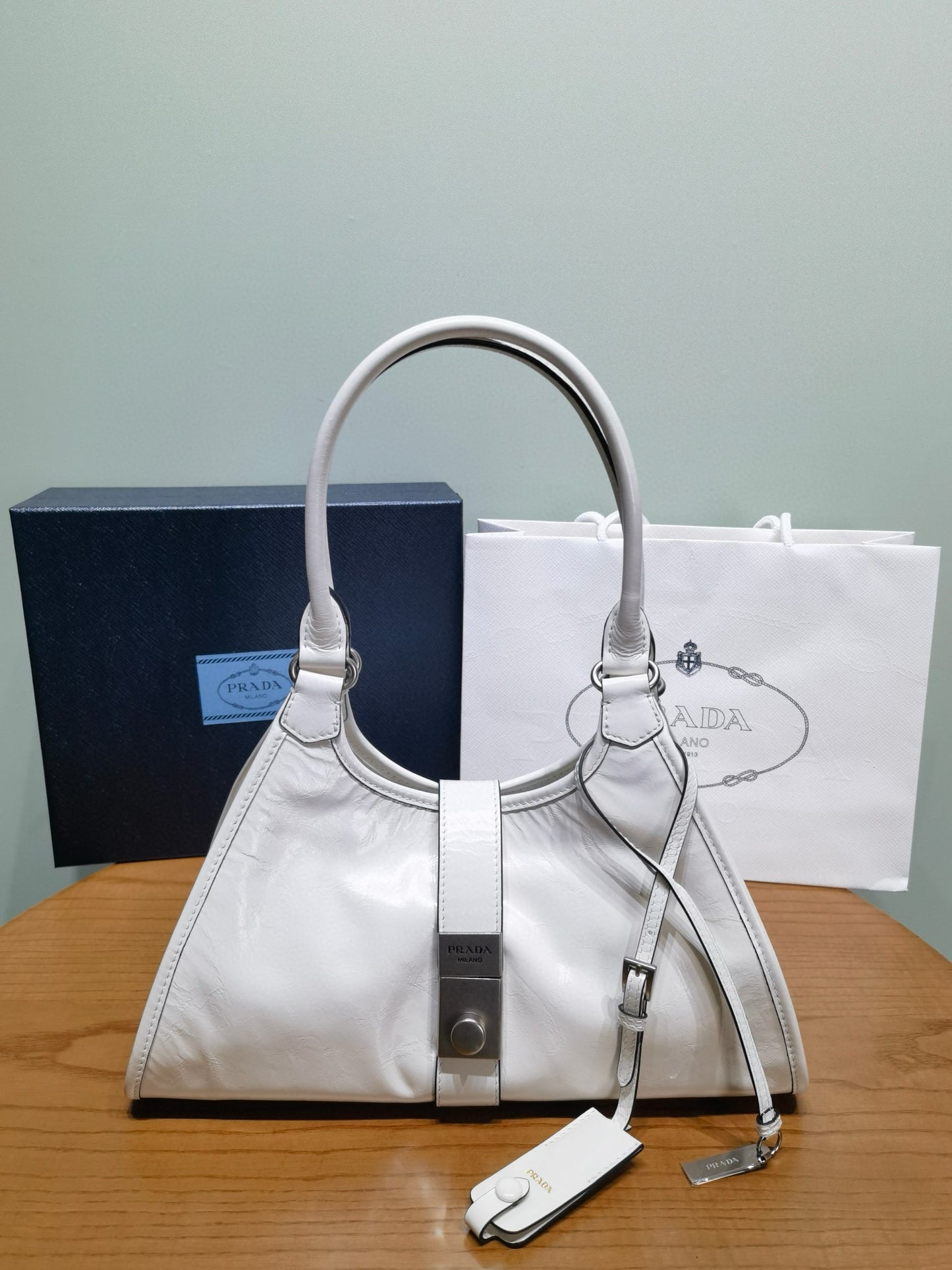 Prada Handbag 42x28x20cm