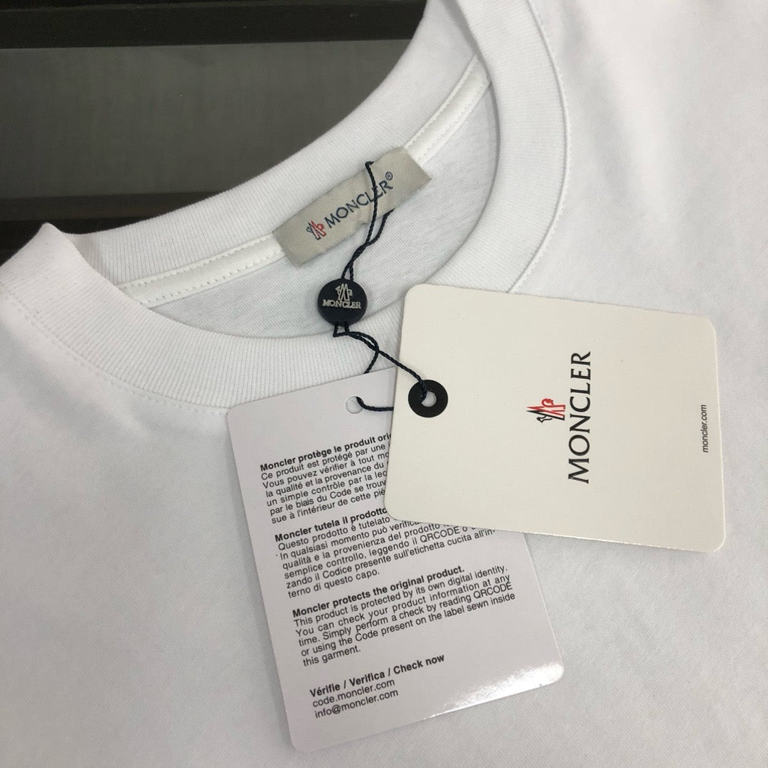 Moncler T-shirt