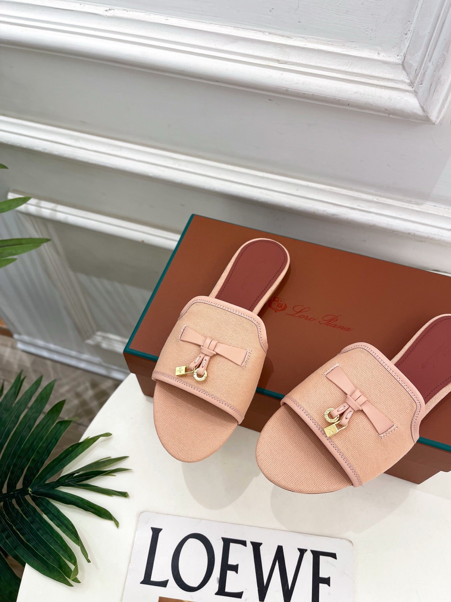LP Sandals