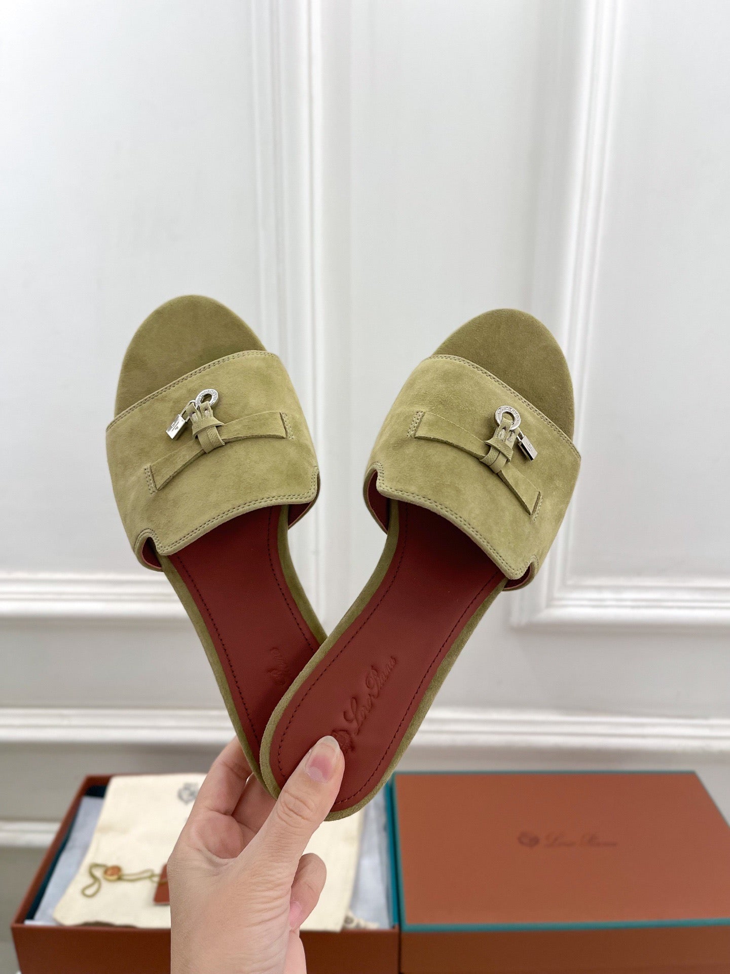 LP Sandals