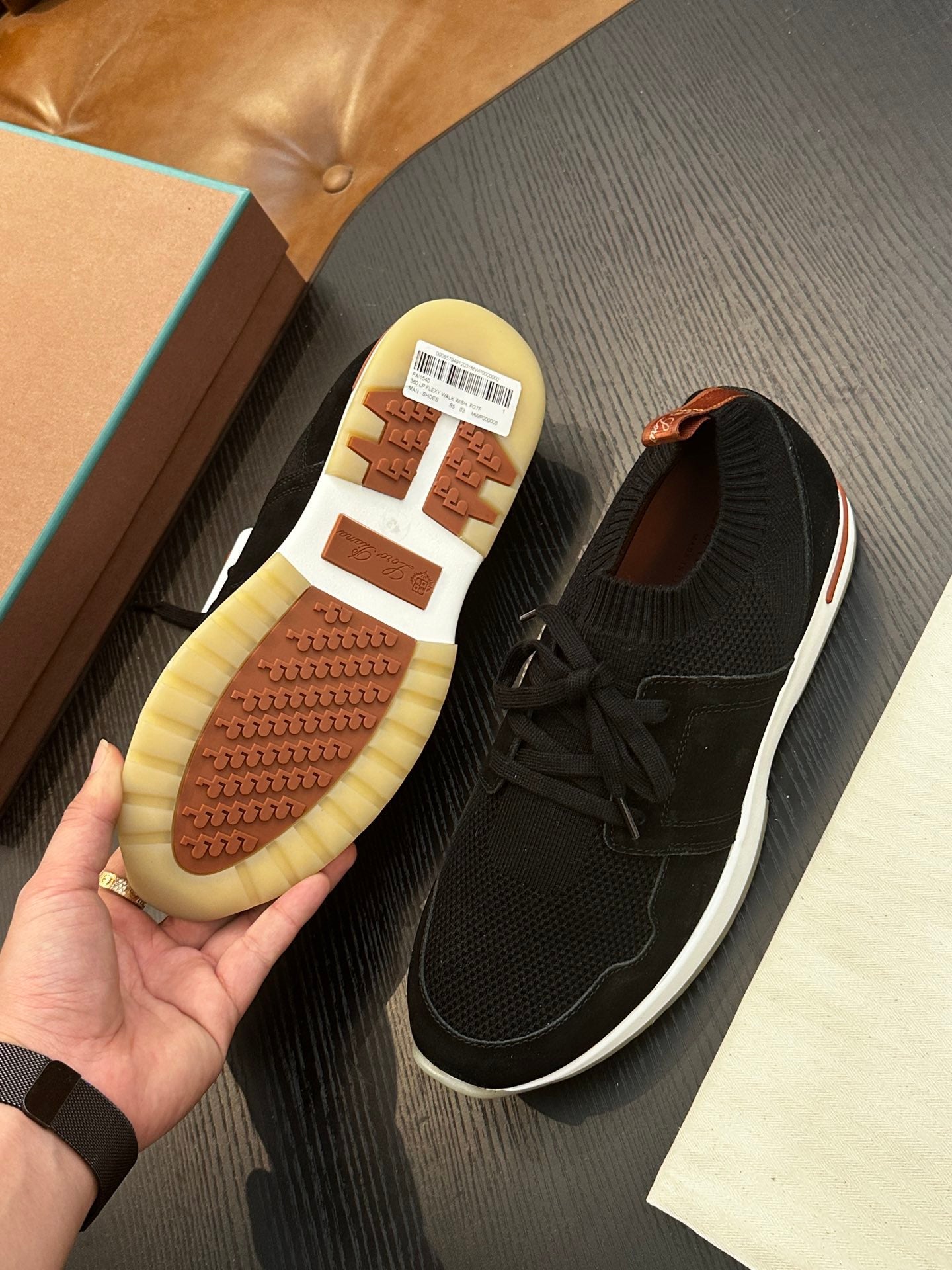 LP Sneakers