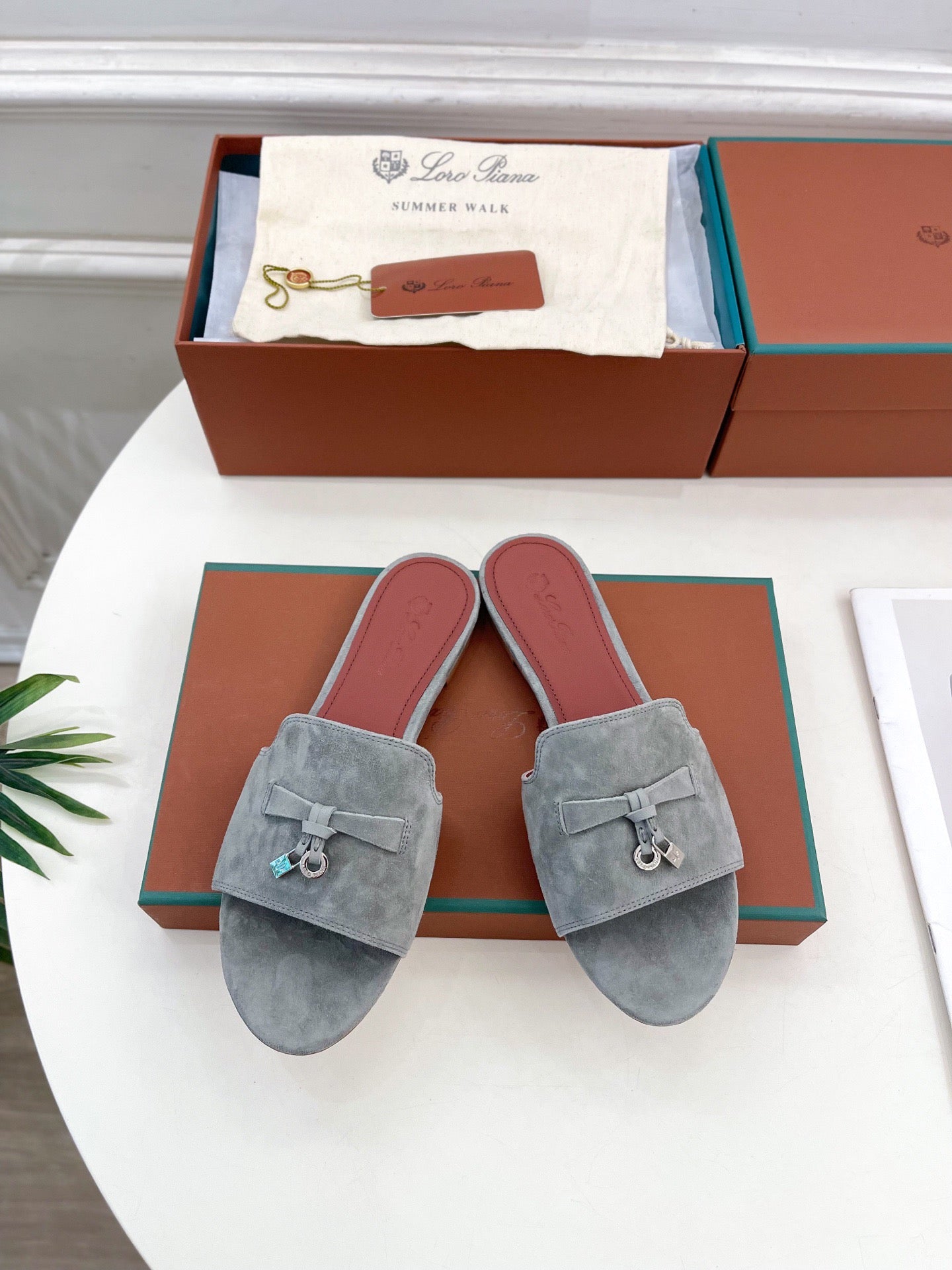 LP Sandals