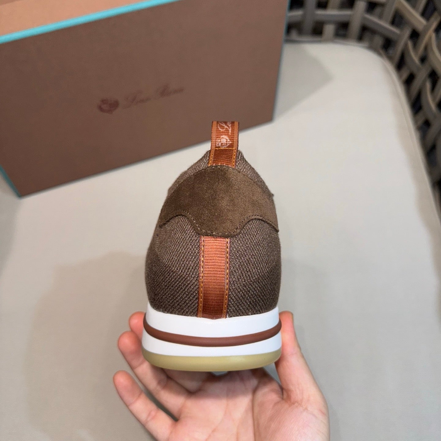 LP Sneakers