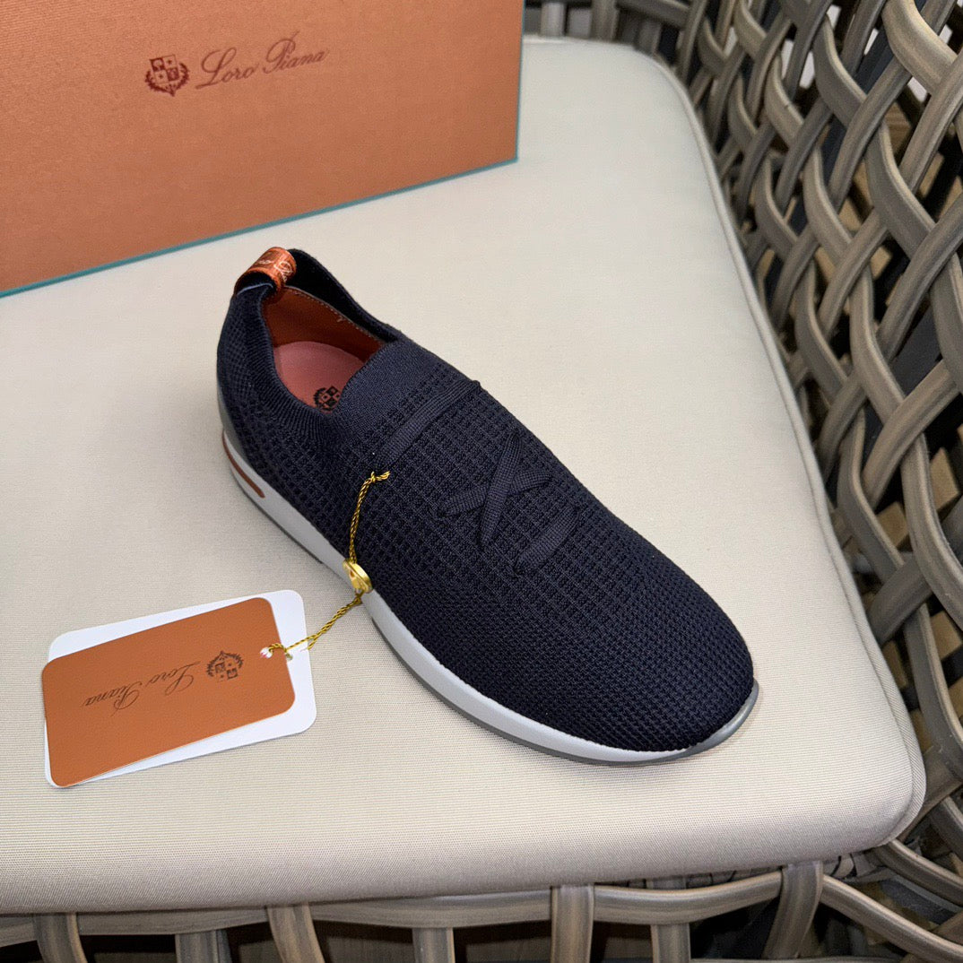 LP Sneakers