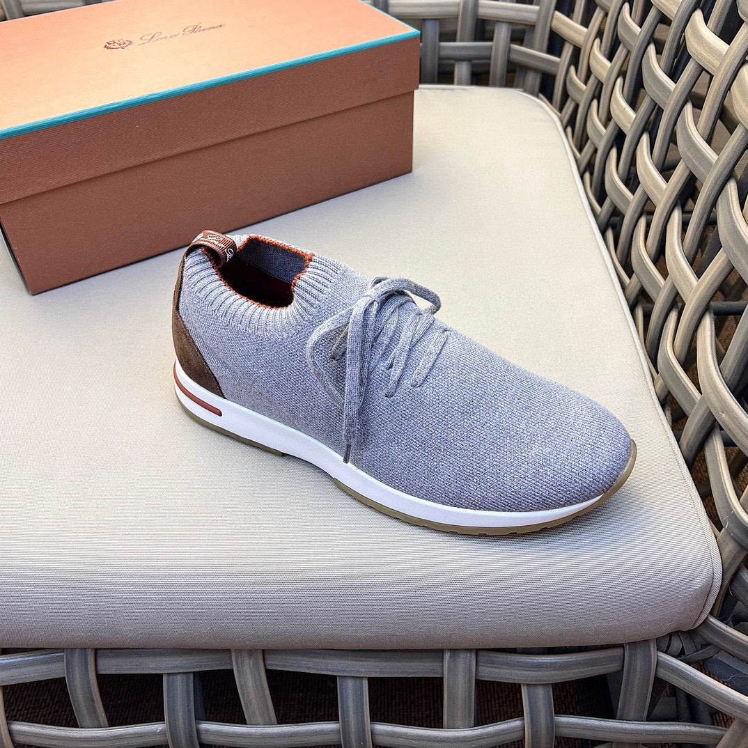LP Sneakers
