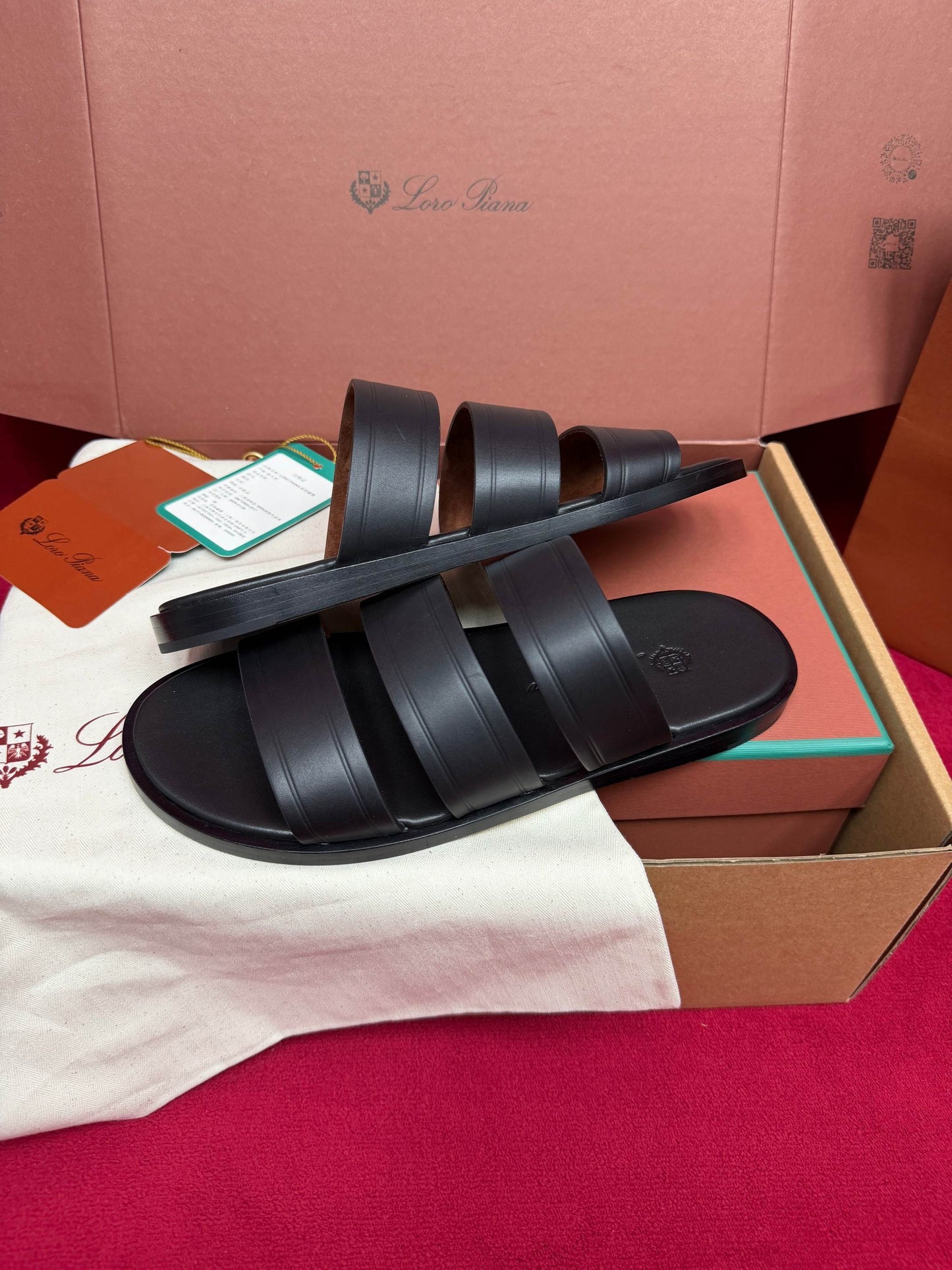 LP Sandals
