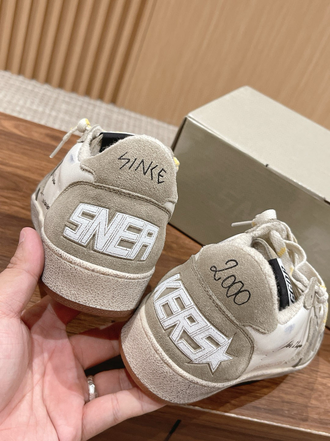 Golden Goose Sneaker