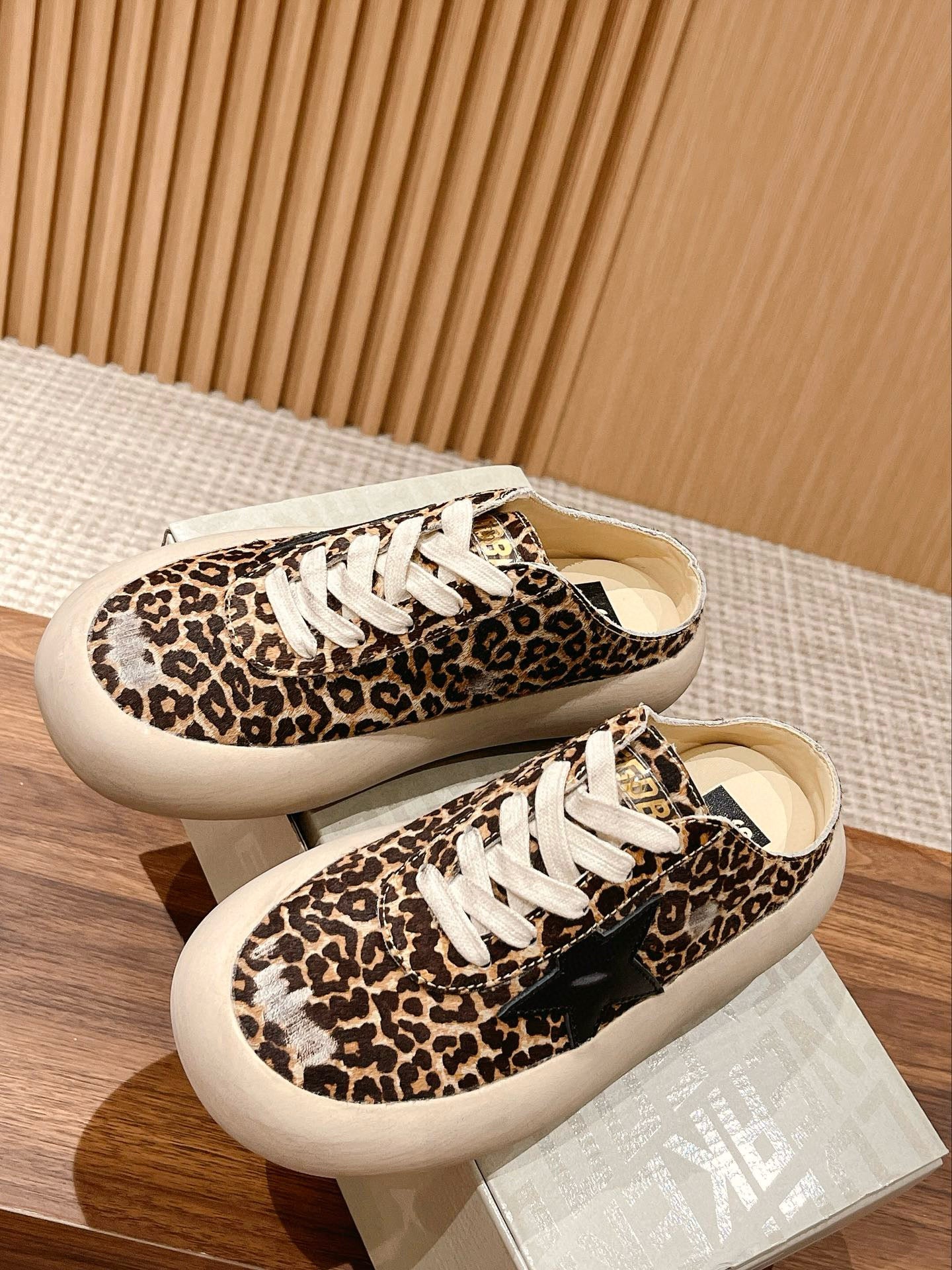 Golden Goose Sneaker