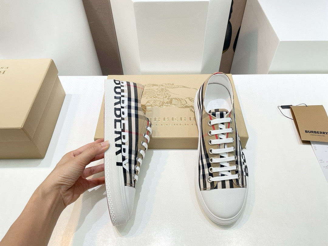 Burberry Sneakers