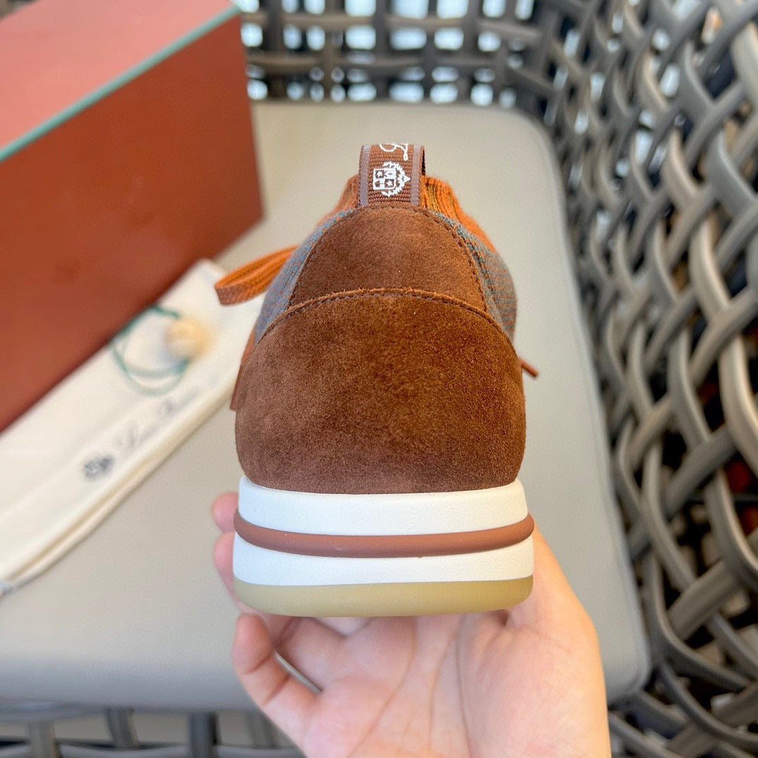 LP Sneakers