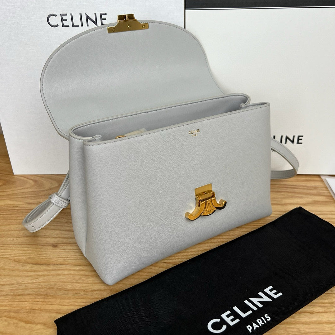 Celine Triomphe