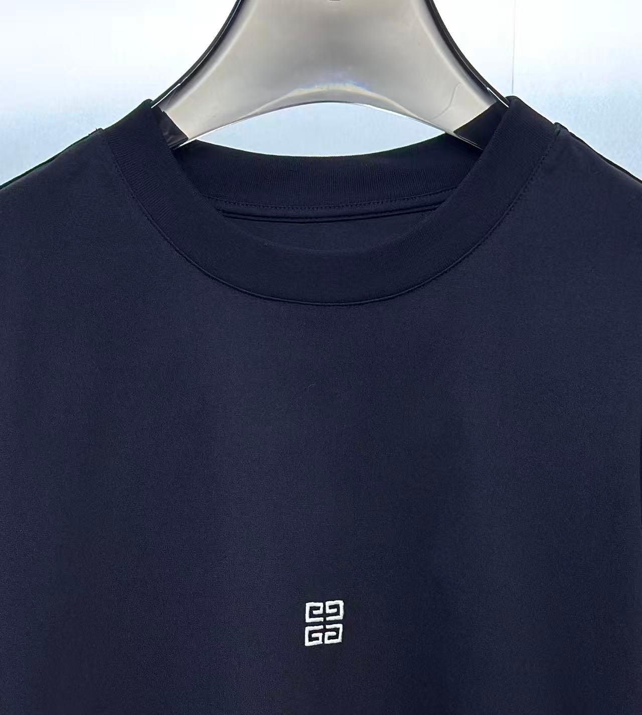 Givenchy T-Shirt