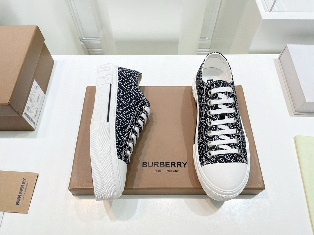 Burberry Sneakers