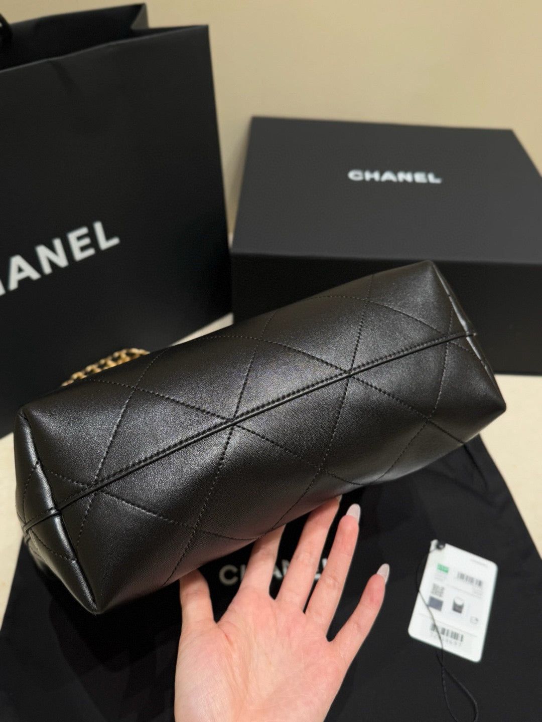 Chanel 25P Hobo (35x30x14cm)