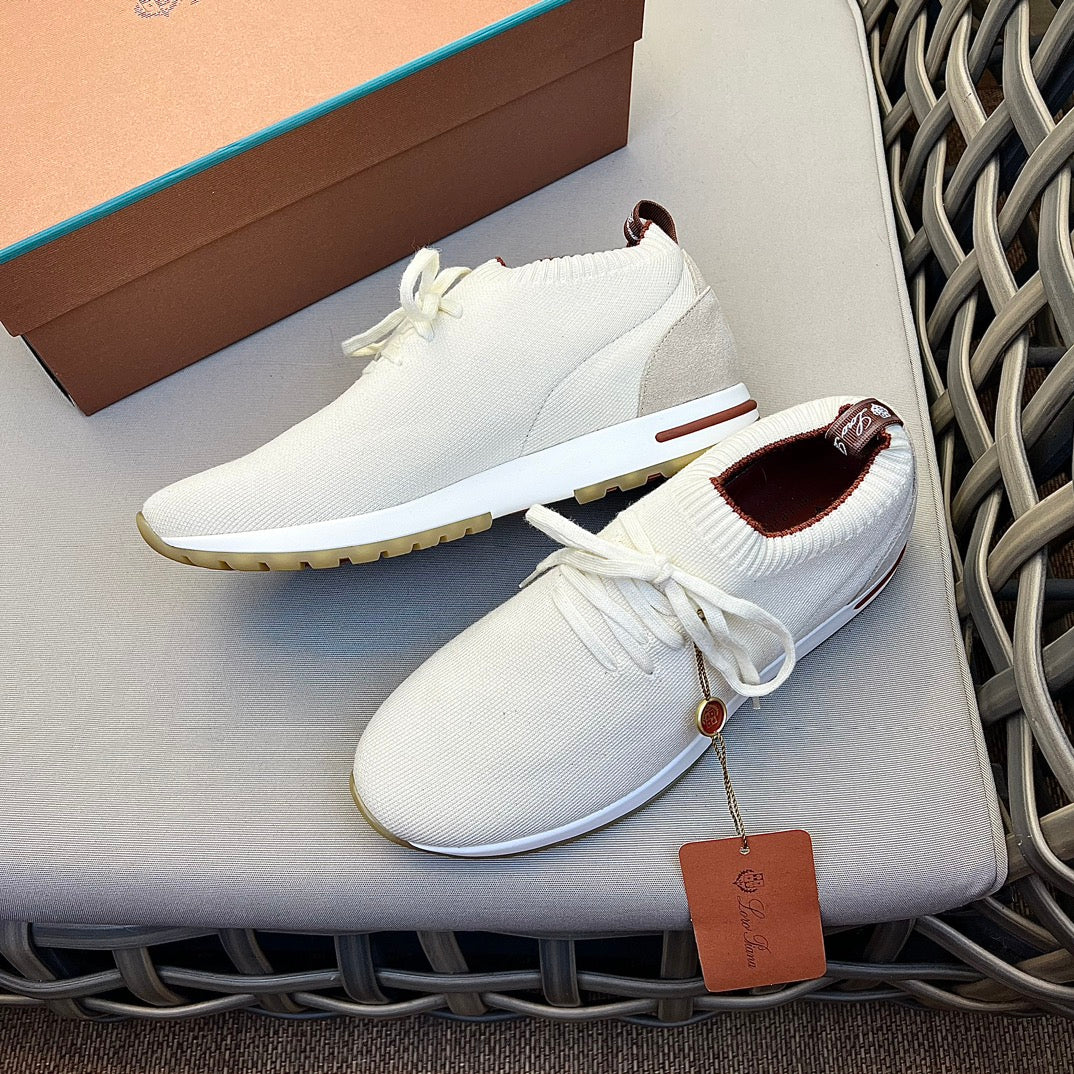 LP Sneakers