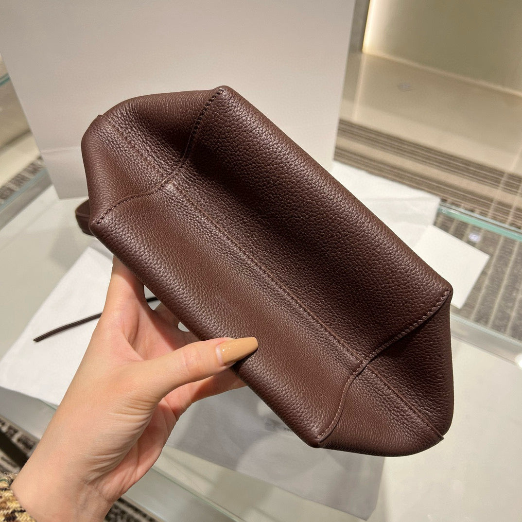 The Row Bucket Bag(30CM*28CM*15.5CM)