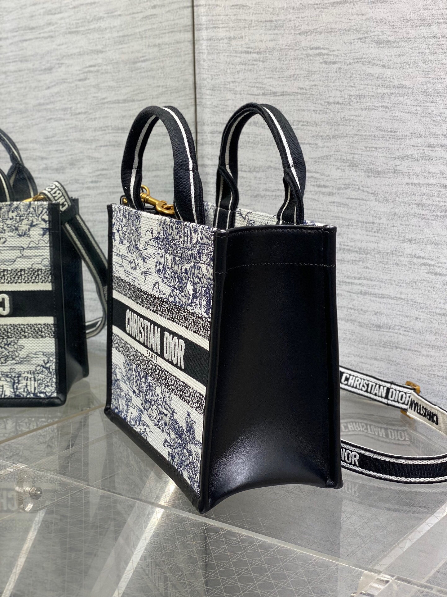 Dior Tote  26x12x21cm