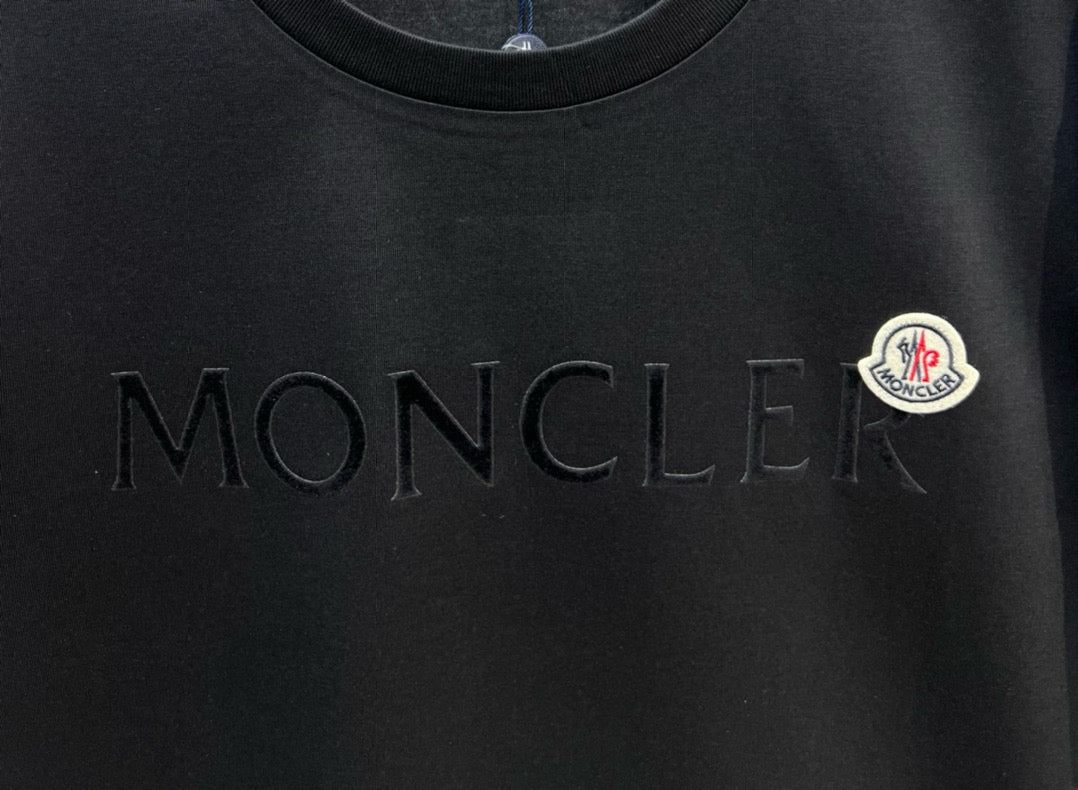 Moncler T-shirt