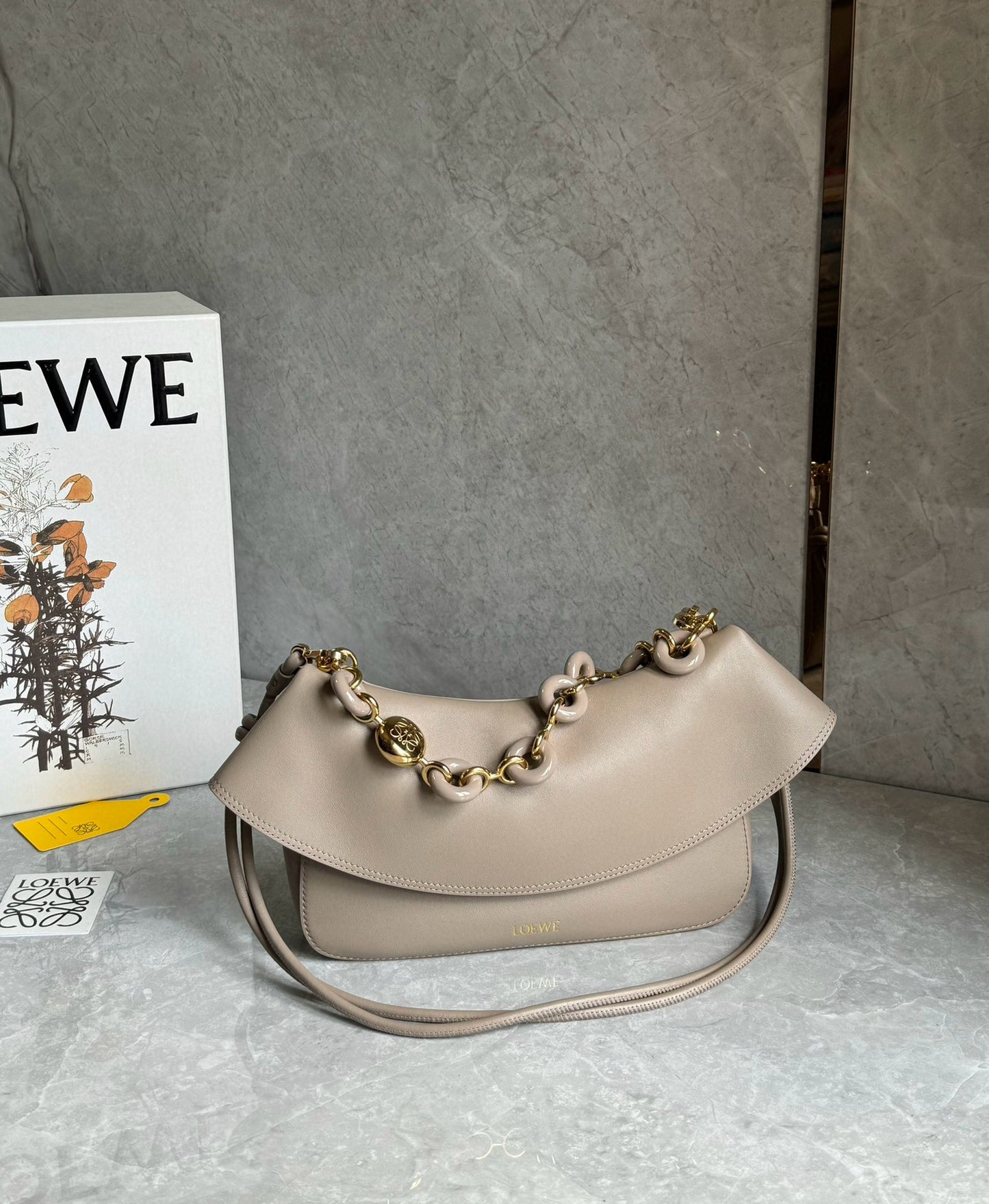 Loewe Ola Handbag(26x13x18cm)