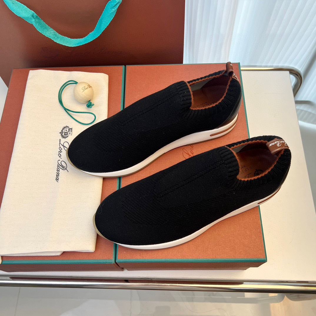 LP Sneakers