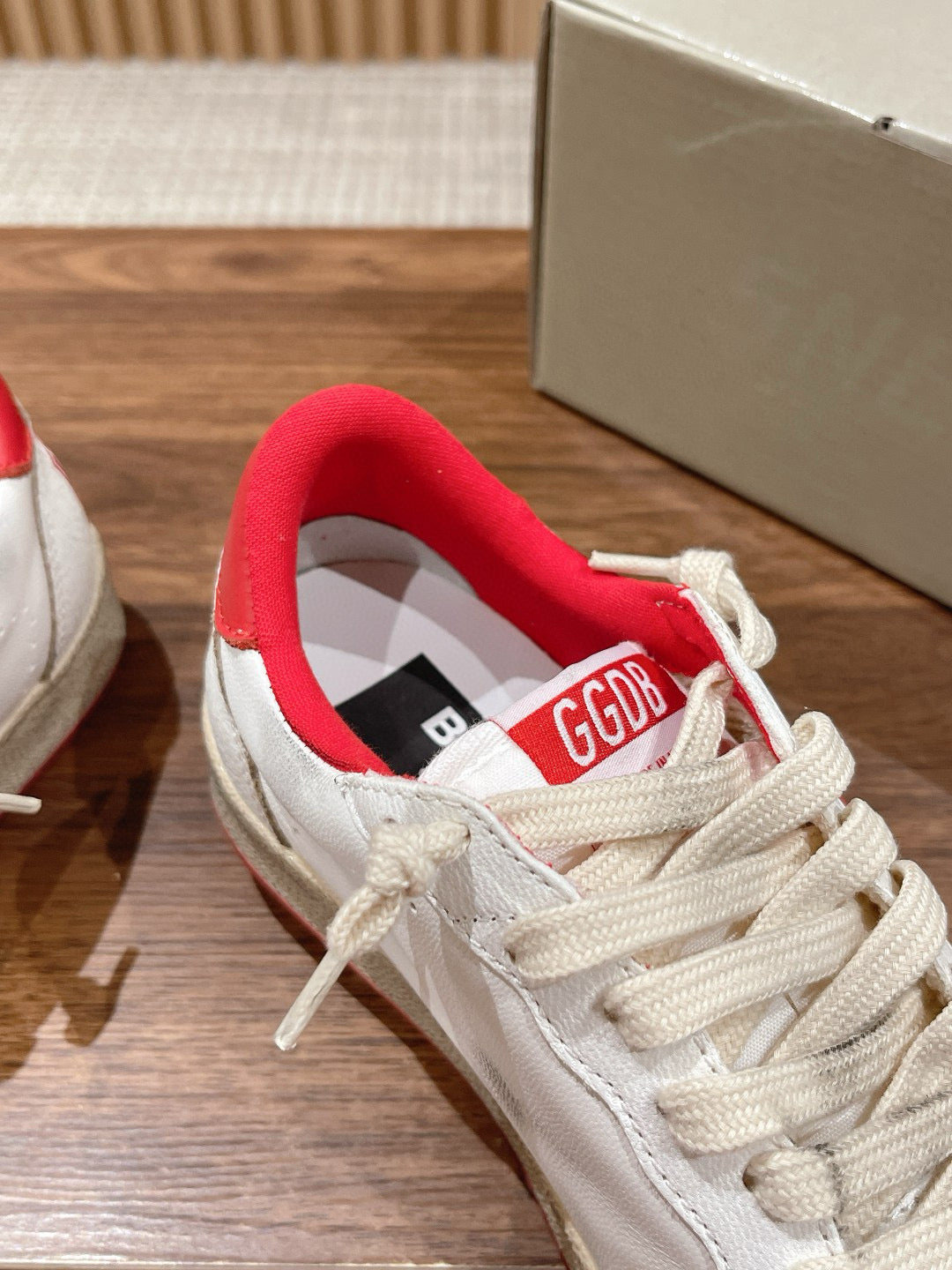 Golden Goose Sneaker