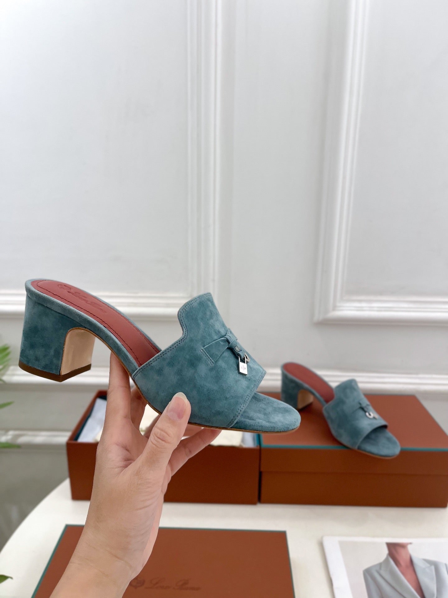 LP Sandals