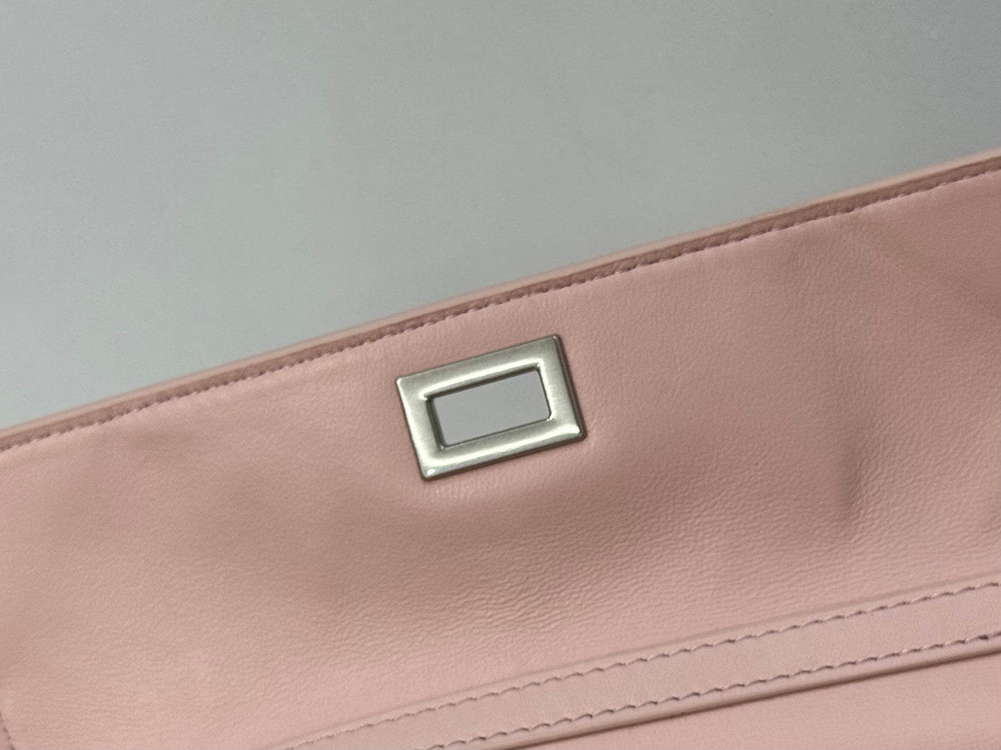 Balenciaga Rodeo Handbag 22x9.9x8.3cm