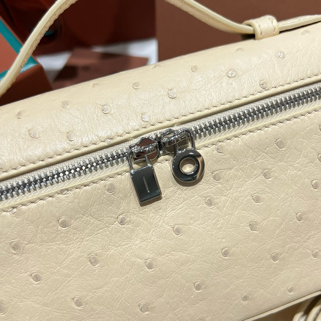 Loro Piana 19 Bag 19x7x12cm