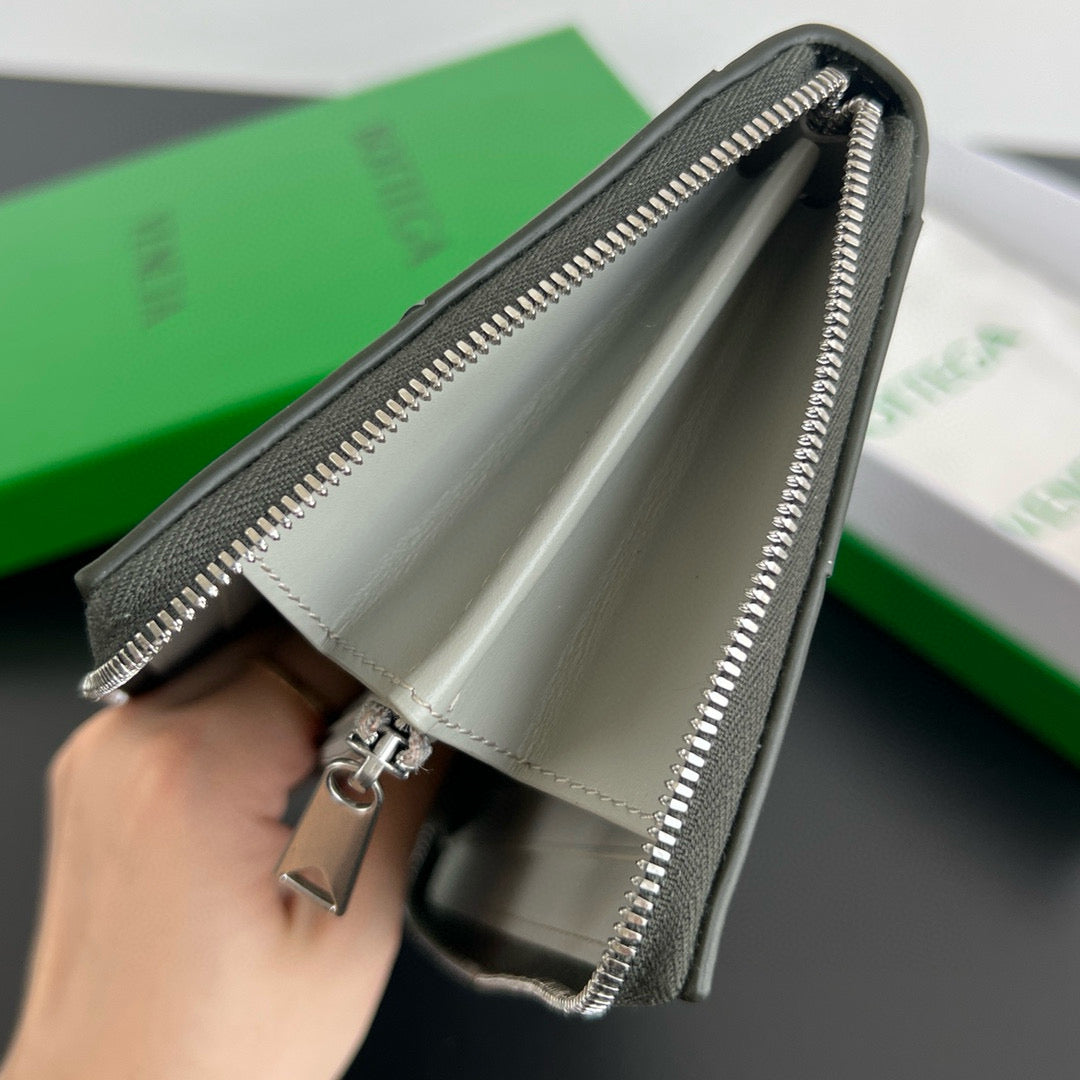 Bottega Veneta Long Zipped Wallet