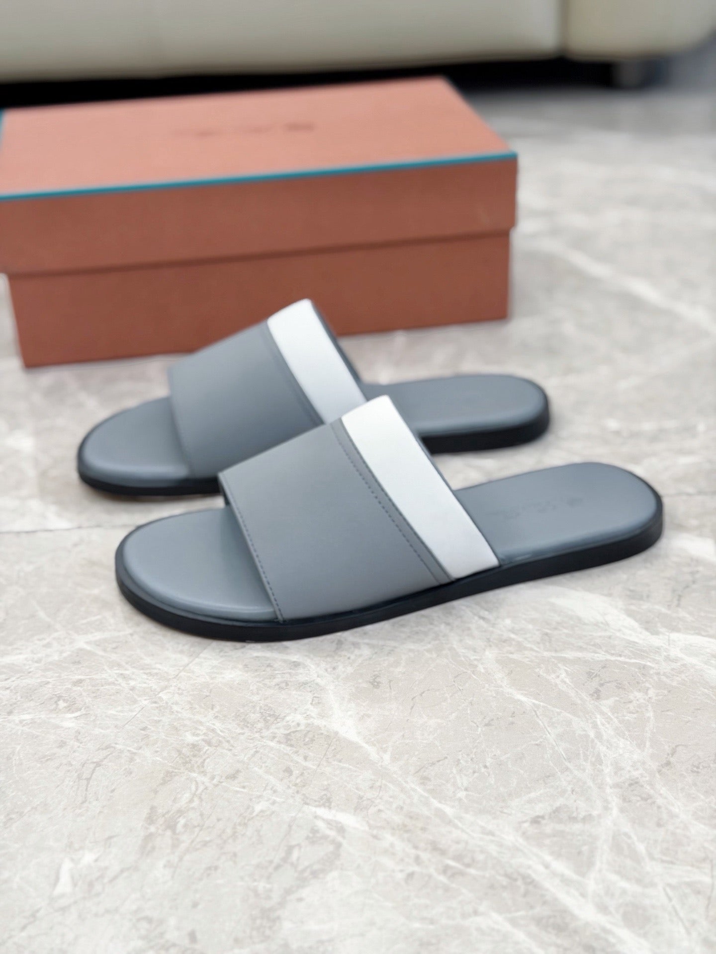 LP Sandals