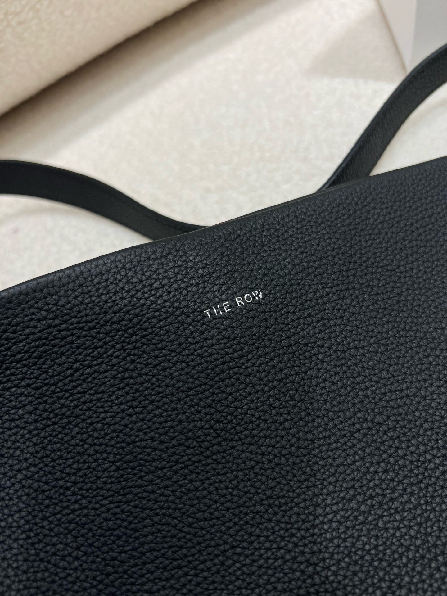 The Row Bucket Bag(44CM*38CM*21CM)