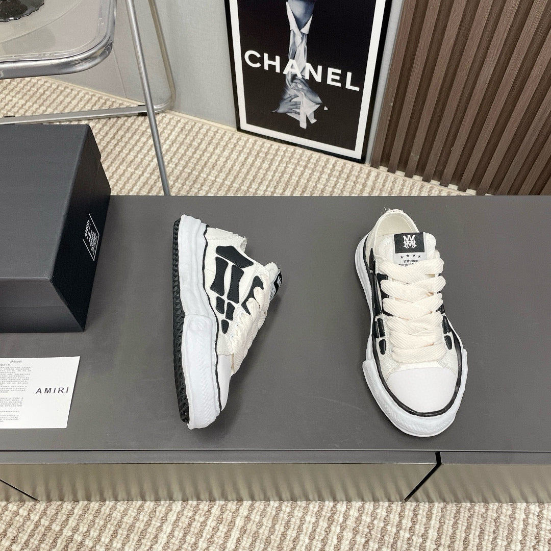 Amiri Sneakers