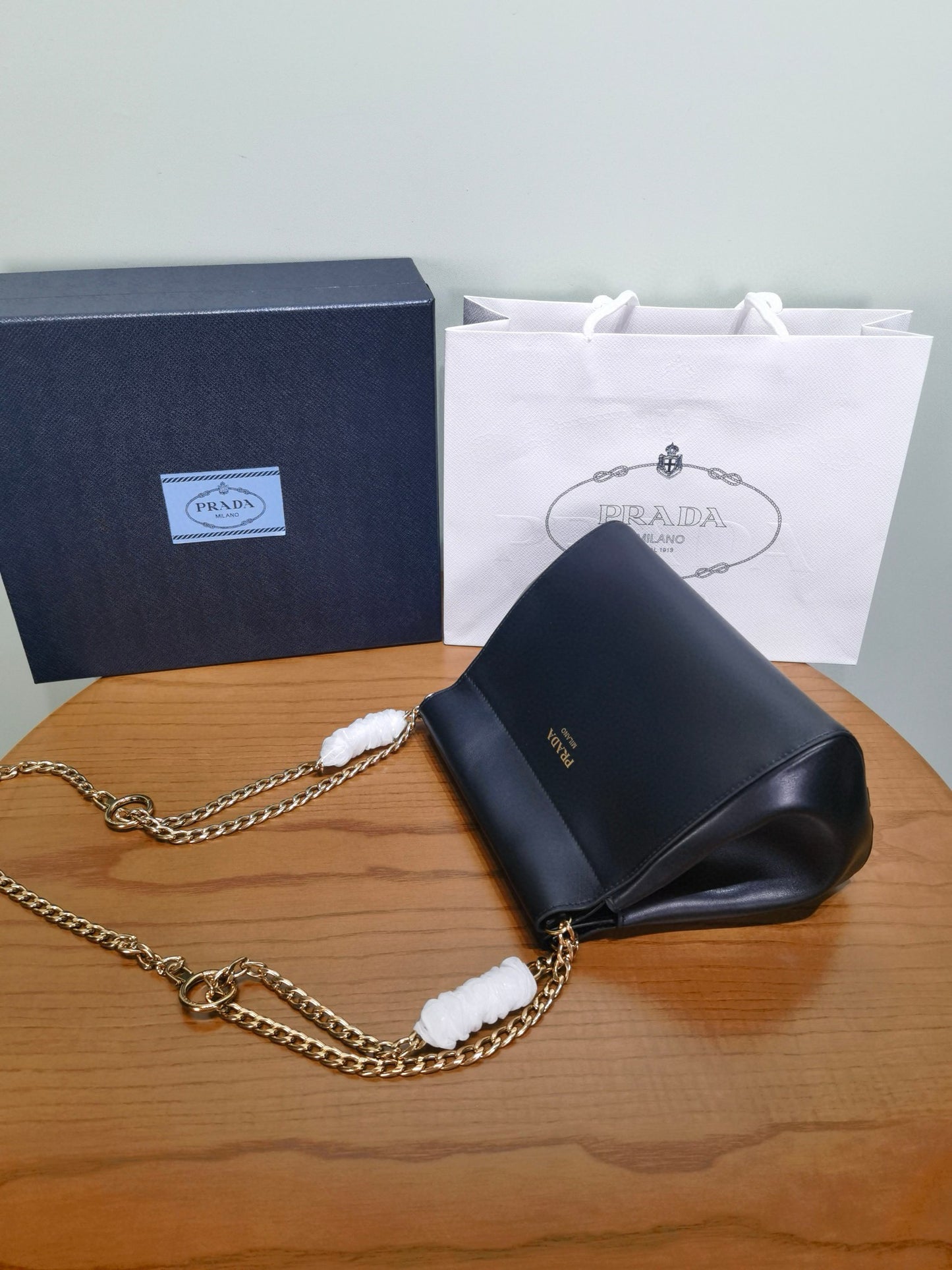 PD Enchaine Shoulder Bag